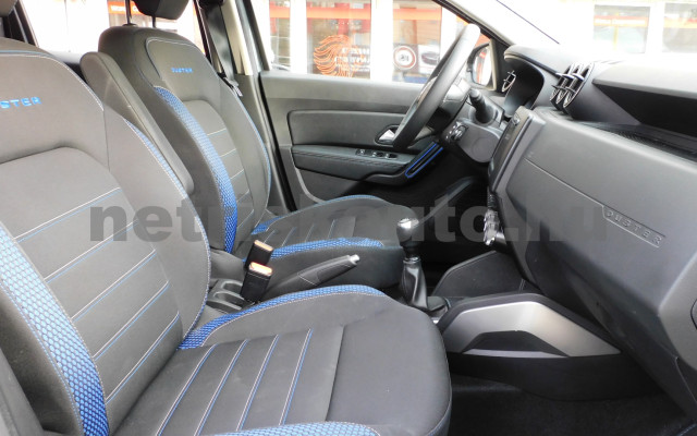 DACIA Duster 1.0 TCe 15th Celebration személygépkocsi - 999cm3 Benzin 120455 9/12