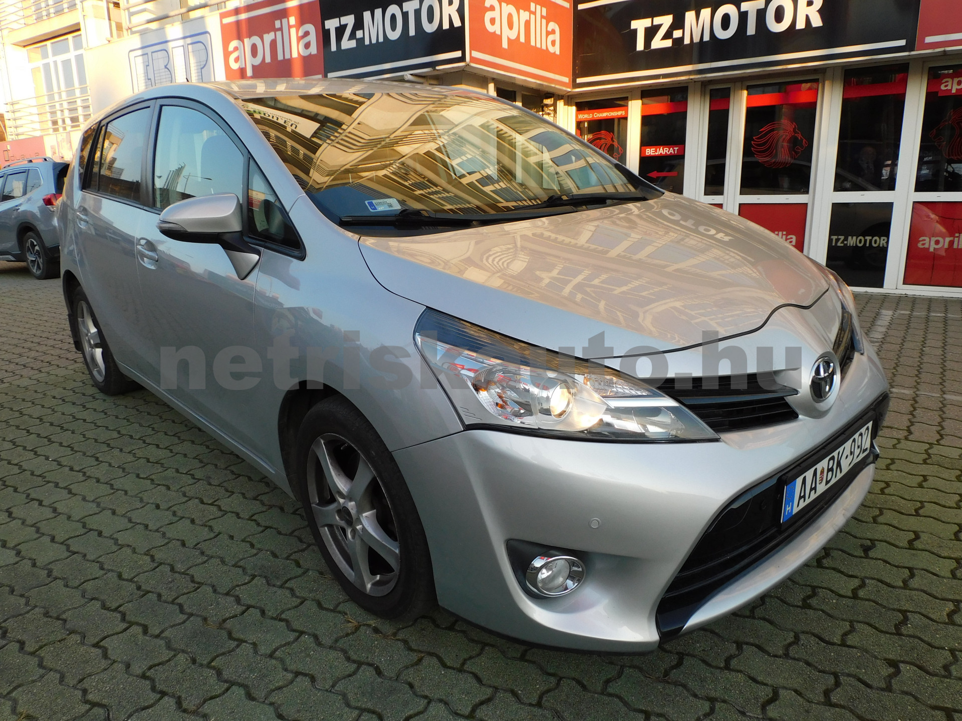 TOYOTA Corolla Verso/Verso 2.2 D-CAT Lounge személygépkocsi - 2231cm3 Diesel 121050 1/12