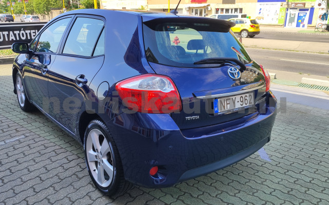 TOYOTA Auris 1.8 HSD Sol Navi Aut. személygépkocsi - 1798cm3 Hybrid 121524 2/12