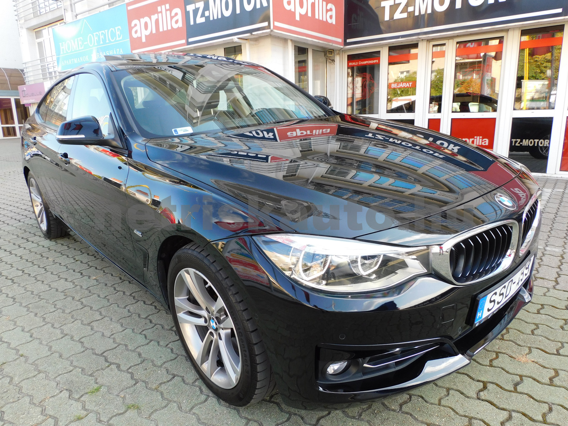 BMW 3-as sorozat 330d xDrive Sport Aut. személygépkocsi - 2993cm3 Diesel 121262 2/12