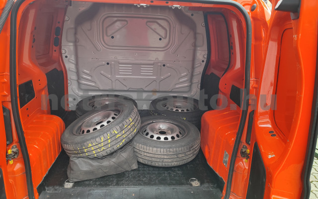 FIAT Fiorino 1.3 Mjet E5 tehergépkocsi 3,5t össztömegig - 1248cm3 Diesel 121351 10/12