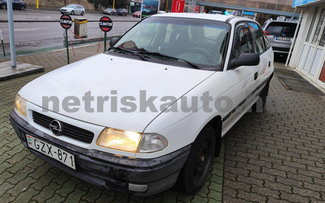 OPEL Astra 1.4 16V GL személygépkocsi - 1388cm3 Benzin 121381 10/11
