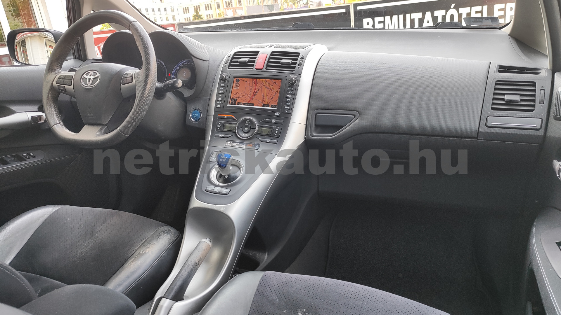 TOYOTA Auris 1.8 HSD Sol Navi Aut. személygépkocsi - 1798cm3 Hybrid 121524 7/12
