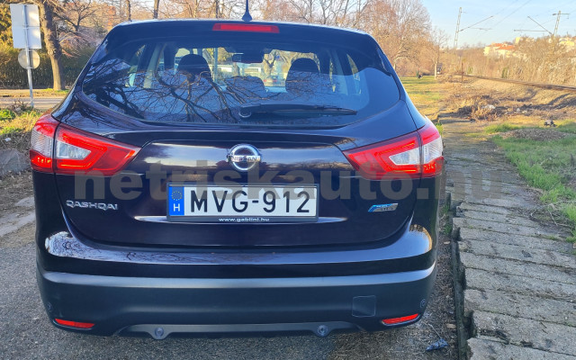 NISSAN Qashqai 1.6 dCi Tekna személygépkocsi - 1598cm3 Diesel 121405 10/12