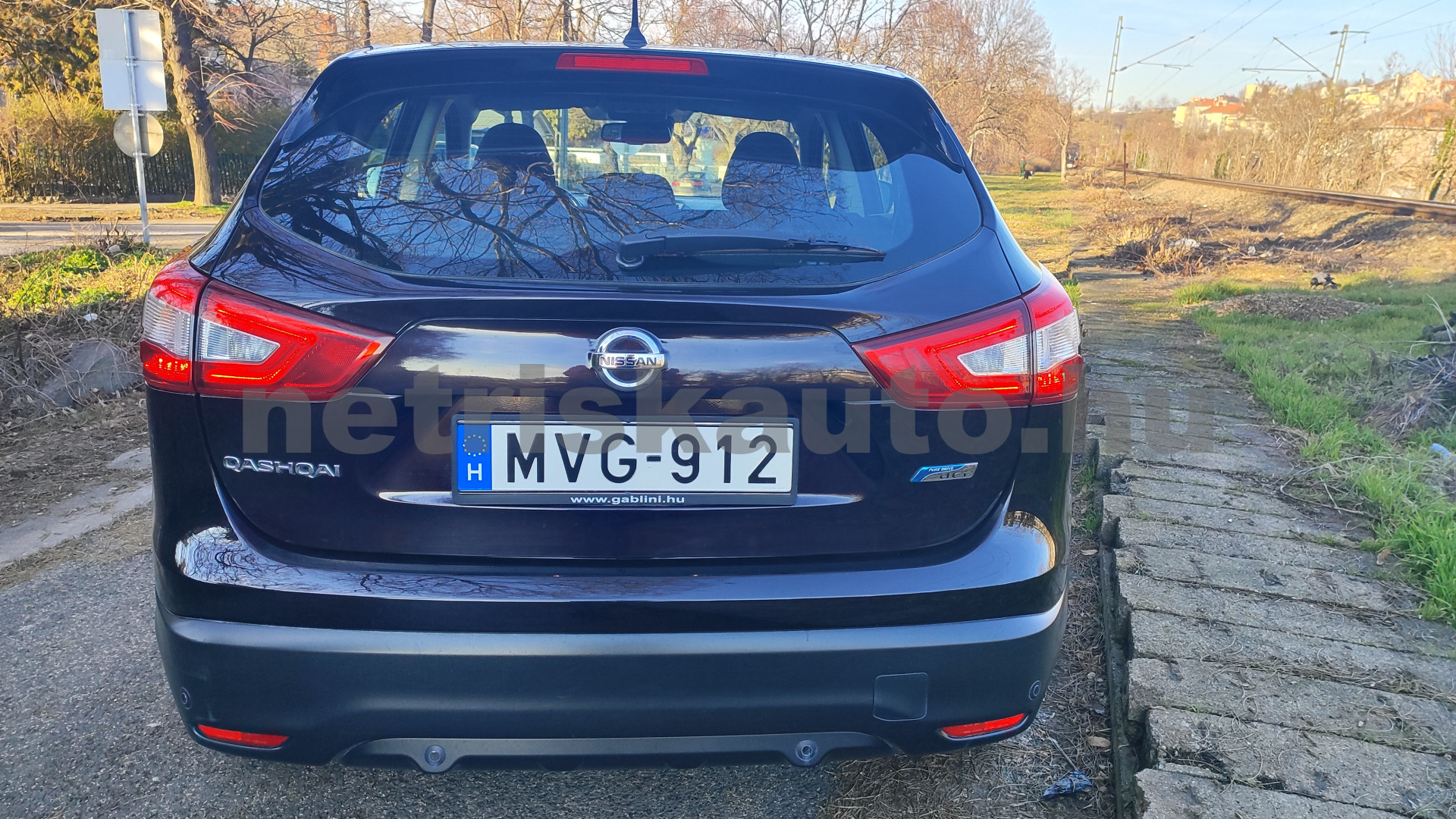 NISSAN Qashqai 1.6 dCi Tekna személygépkocsi - 1598cm3 Diesel 121405 10/12