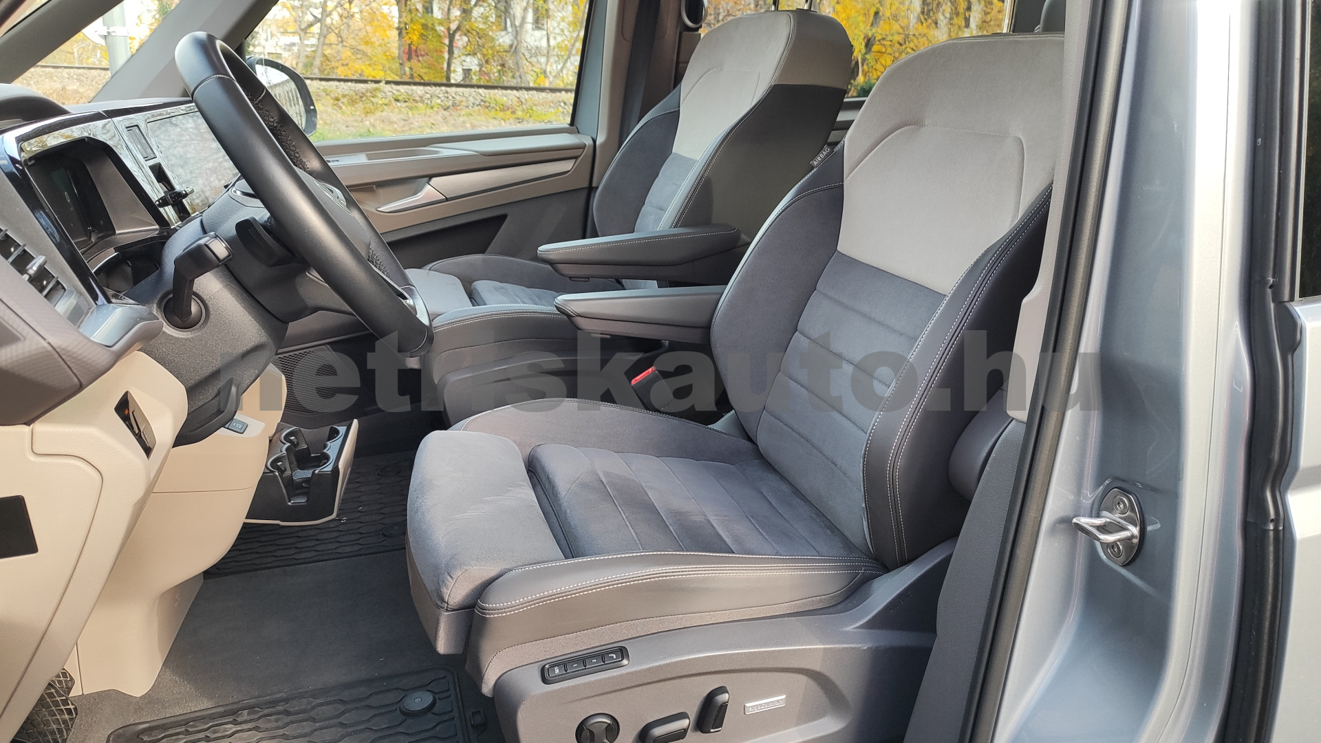 VW Transporter 1.4 TSI PHEV Edi. DSG RT tehergépkocsi 3,5t össztömegig - 1395cm3 Hybrid 121306 5/12