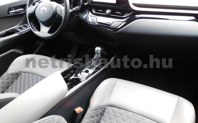 TOYOTA C-HR 1.8 Hybrid Executive MY21 e-CVT személygépkocsi - 1798cm3 Hybrid 120045 9/12