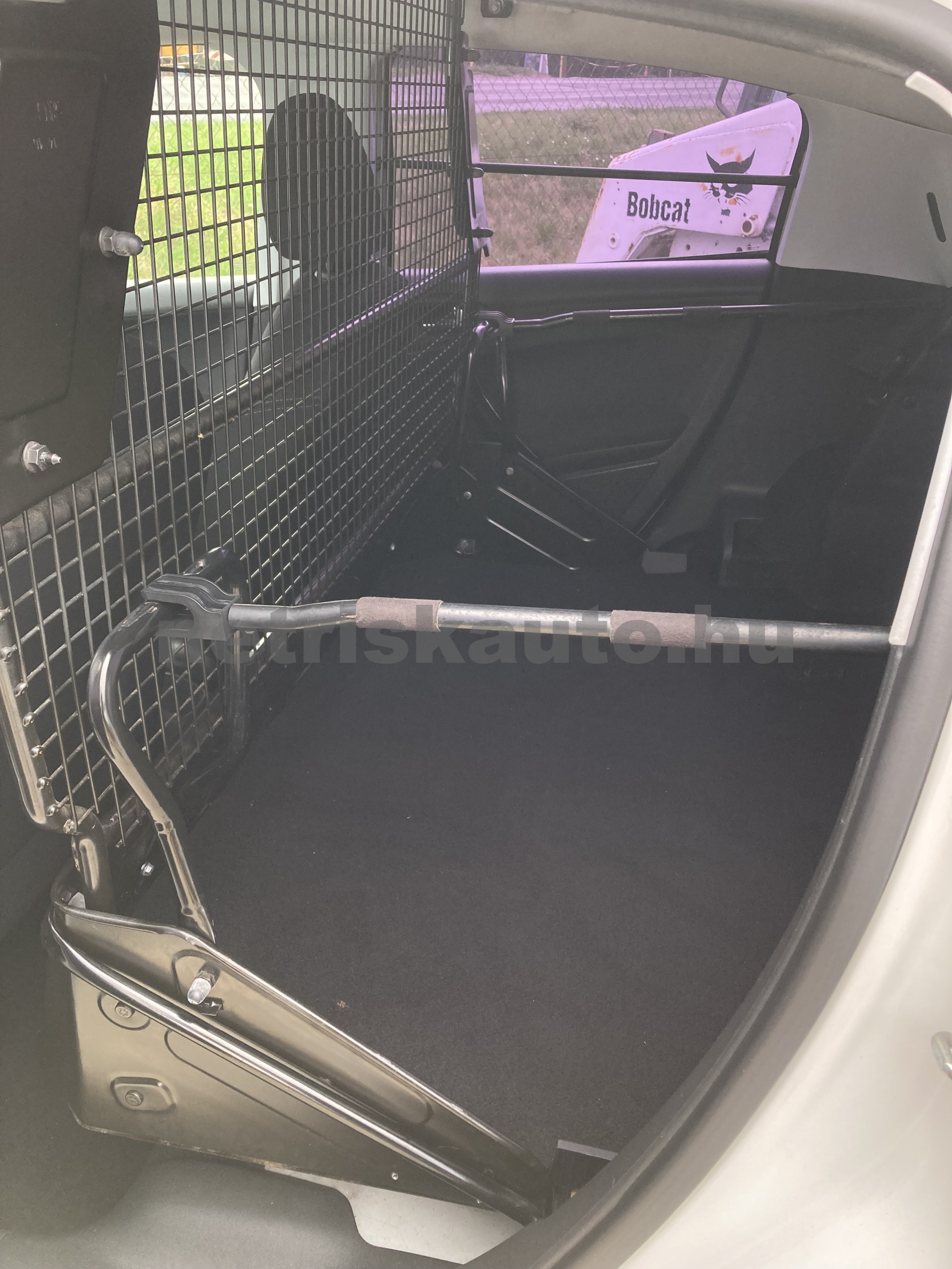 PEUGEOT 208 1.6 BlueHDi Van tehergépkocsi 3,5t össztömegig - 1560cm3 Diesel 121218 8/10