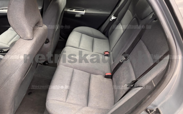 VOLVO S40 1.6 Momentum személygépkocsi - 1596cm3 Benzin 121595 8/9