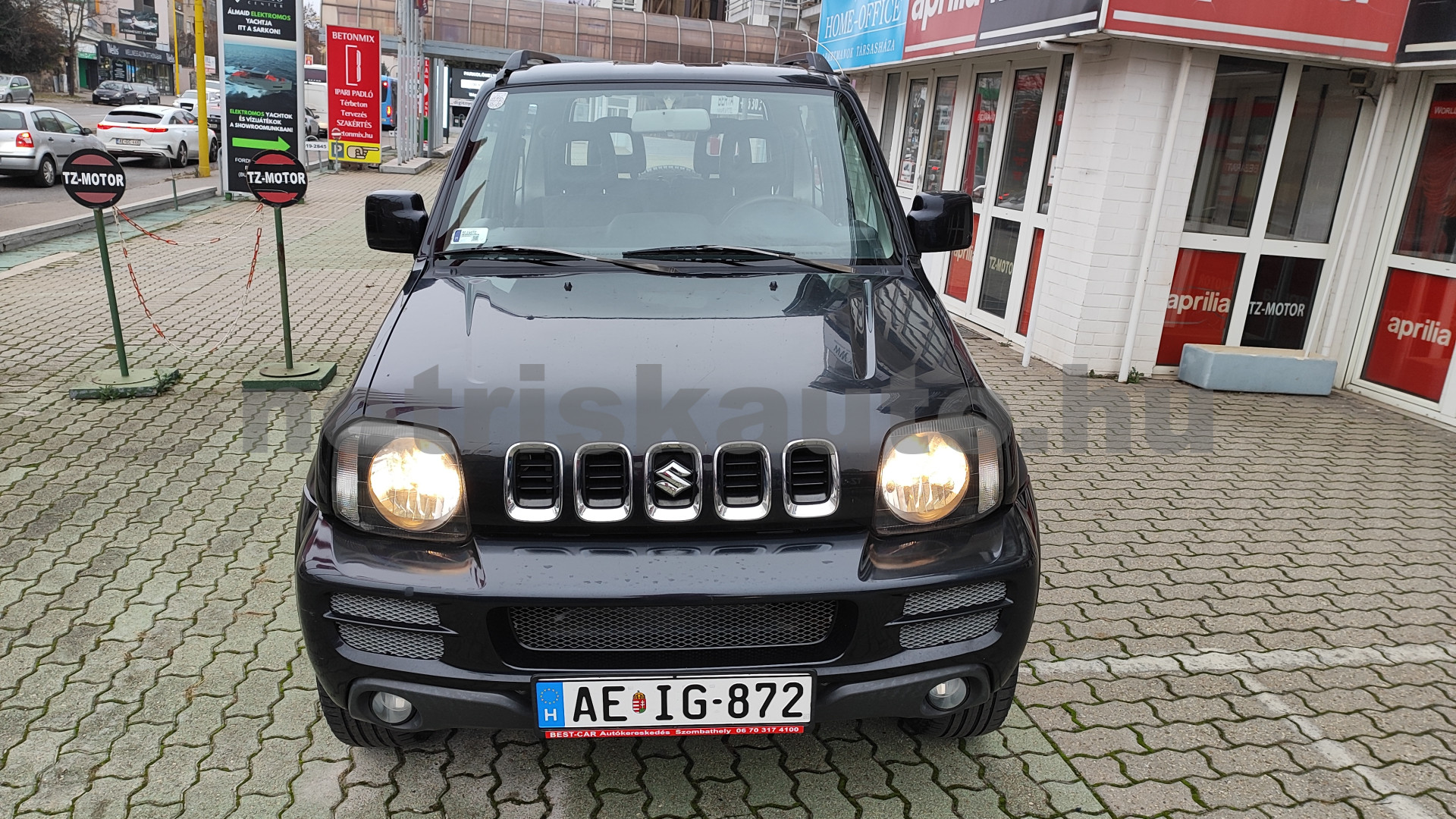 SUZUKI Jimny 1.3 4WD AC CD 15''AW személygépkocsi - 1328cm3 Benzin 121353 3/12