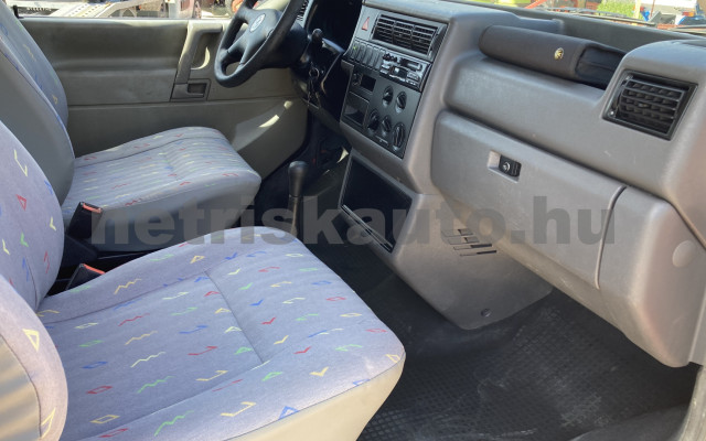 VW TRANSPORTER T4 2.5 7DB 1T2 MAGYAR,1 GAZDÁS,SZERVIZKÖNYVES személygépkocsi - 2461cm3 Diesel 121175 7/10