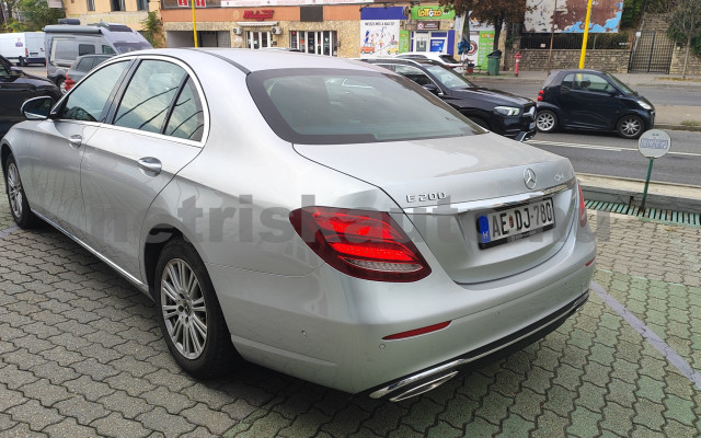 MERCEDES-BENZ E-osztály E 200 9G-TRONIC személygépkocsi - 1991cm3 Benzin 121624 2/12