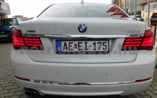 BMW 7-es sorozat 730Ld xDrive Aut. személygépkocsi - 2993cm3 Diesel 120652 12/12