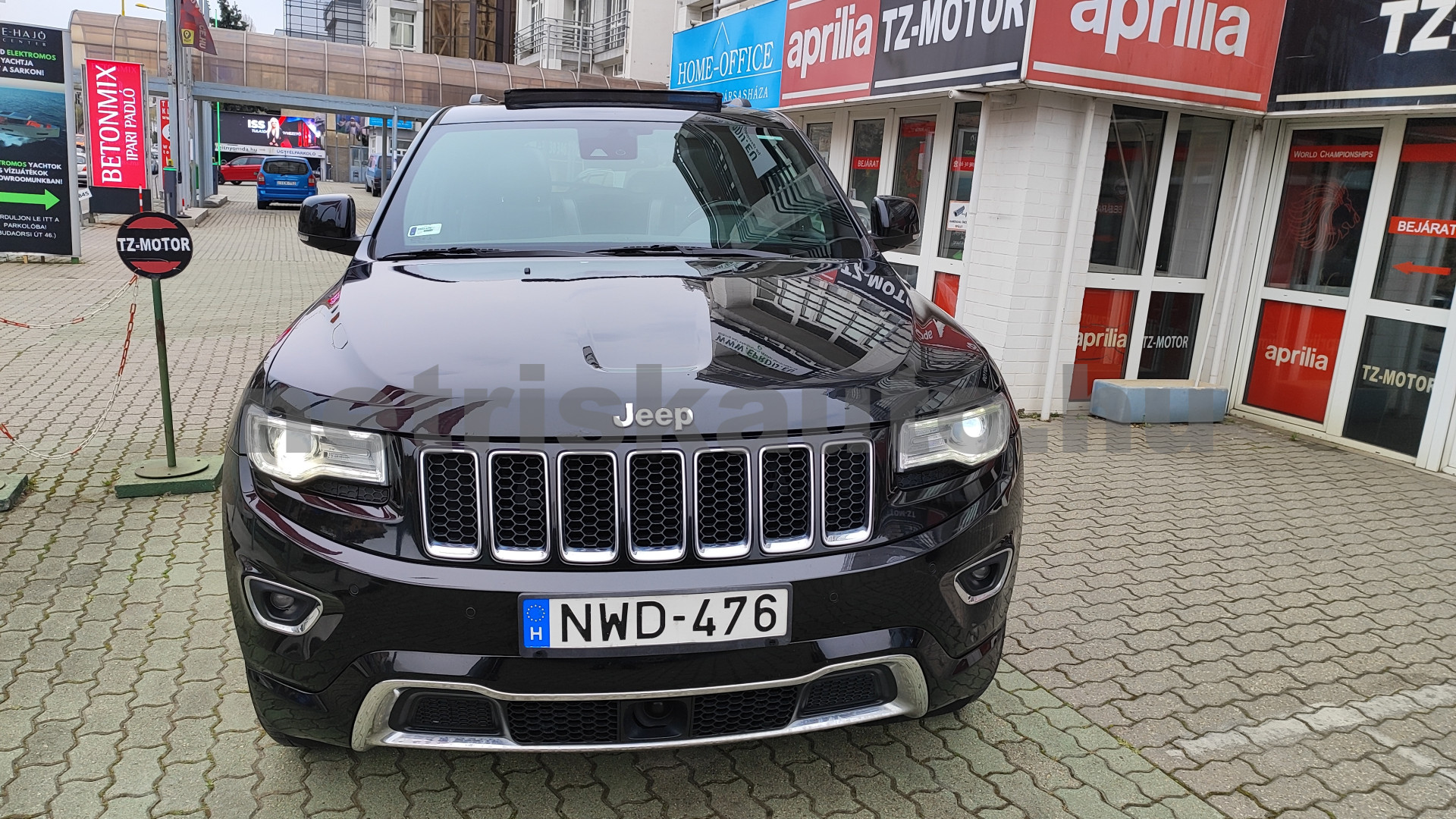 JEEP Grand Cherokee 3.0 V6 CRD Overland Aut. személygépkocsi - 2987cm3 Diesel 121427 3/12