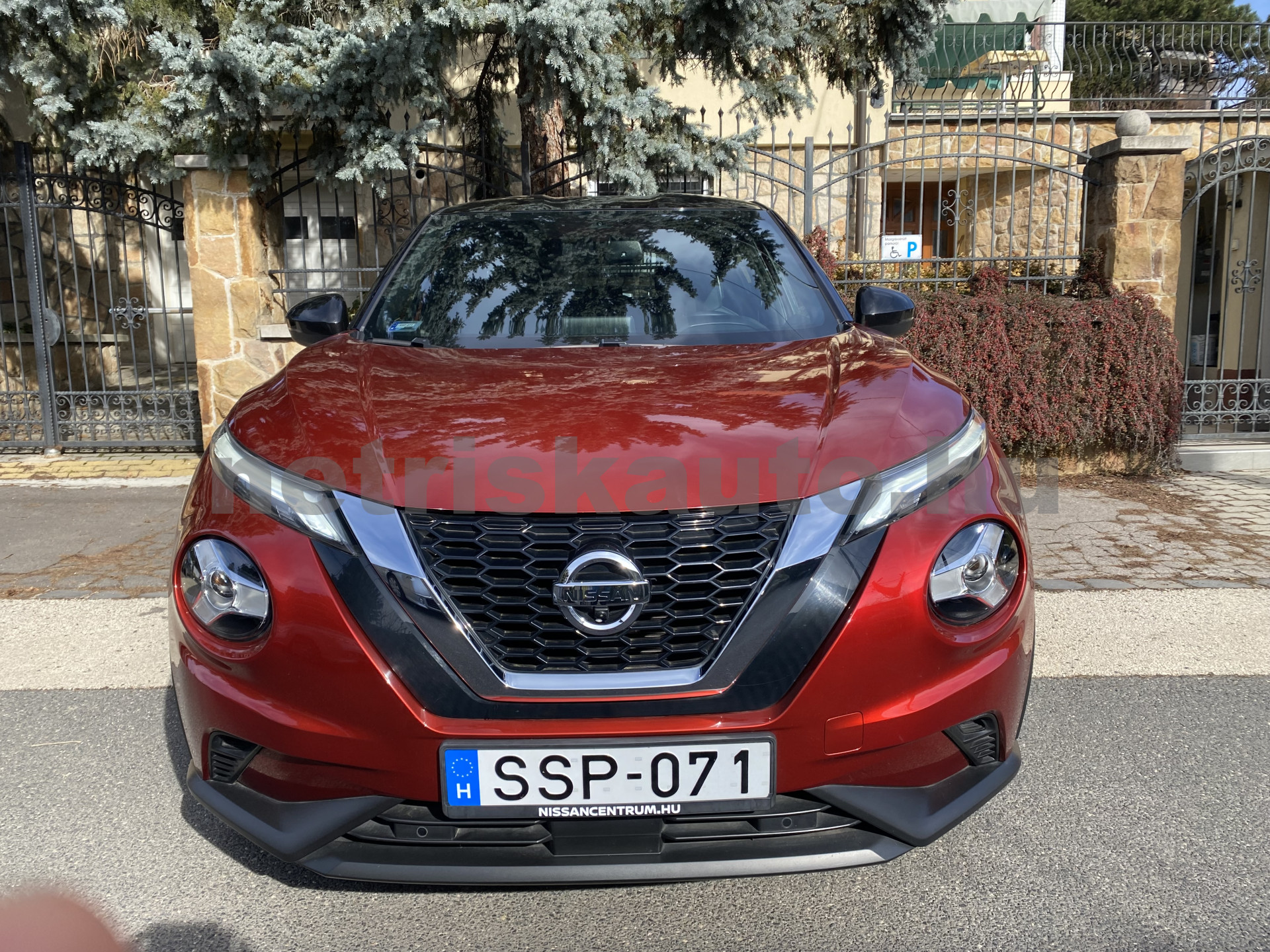NISSAN Juke 1.0 DIG-T Tekna DCT személygépkocsi - 999cm3 Benzin 121394 3/12