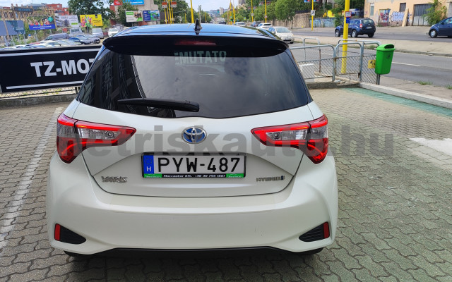 TOYOTA Yaris 1.5 VVT-i Hybrid Sel. W. e-CVT személygépkocsi - 1497cm3 Hybrid 121528 4/12