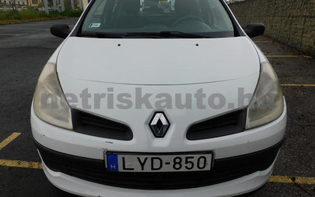 RENAULT Clio 1.5 dCi Komfort tehergépkocsi 3,5t össztömegig - 1461cm3 Diesel 120154 11/12