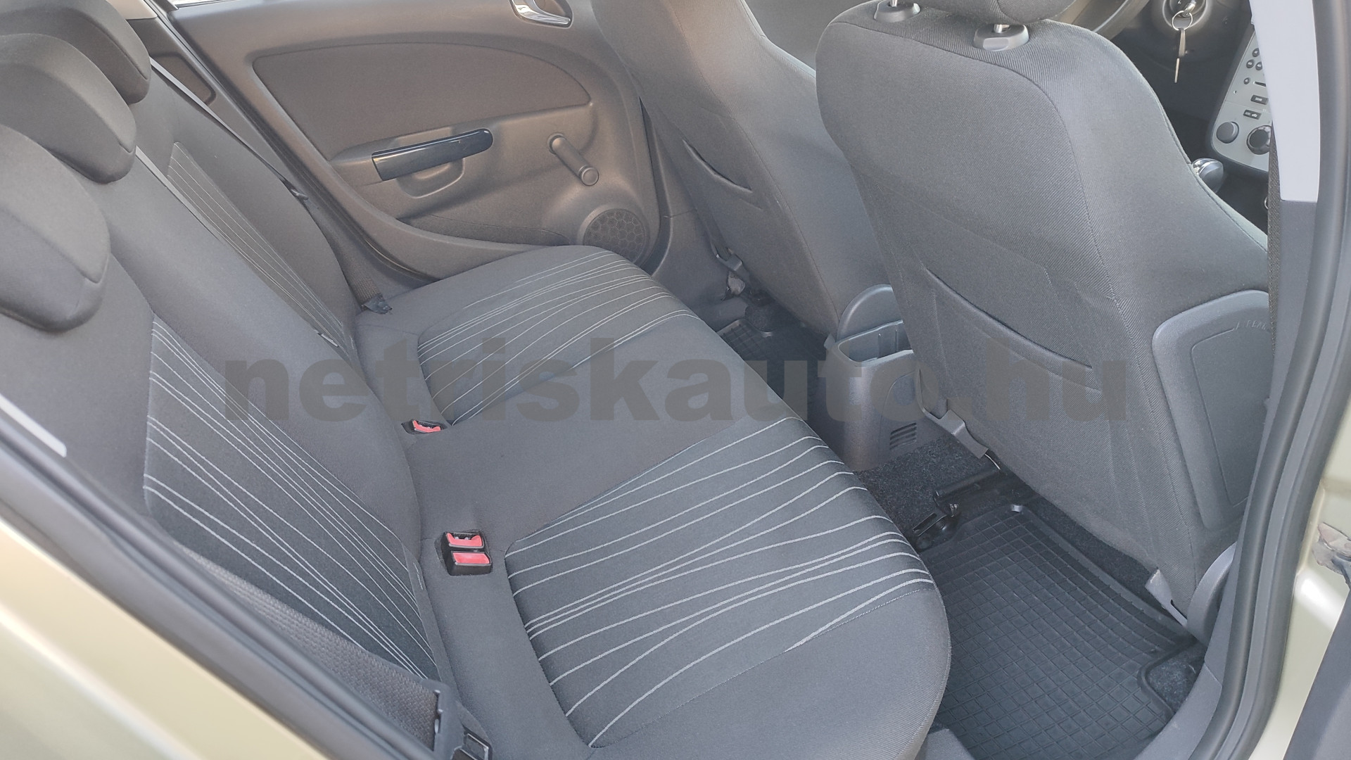 OPEL Corsa 1.4 Enjoy Aut. személygépkocsi - 1364cm3 Benzin 121583 9/12