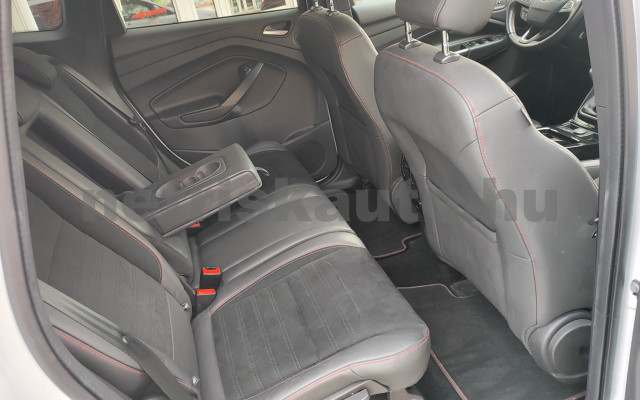 FORD Kuga 2.0 TDCi ST-Line AWD személygépkocsi - 1997cm3 Diesel 121421 10/12