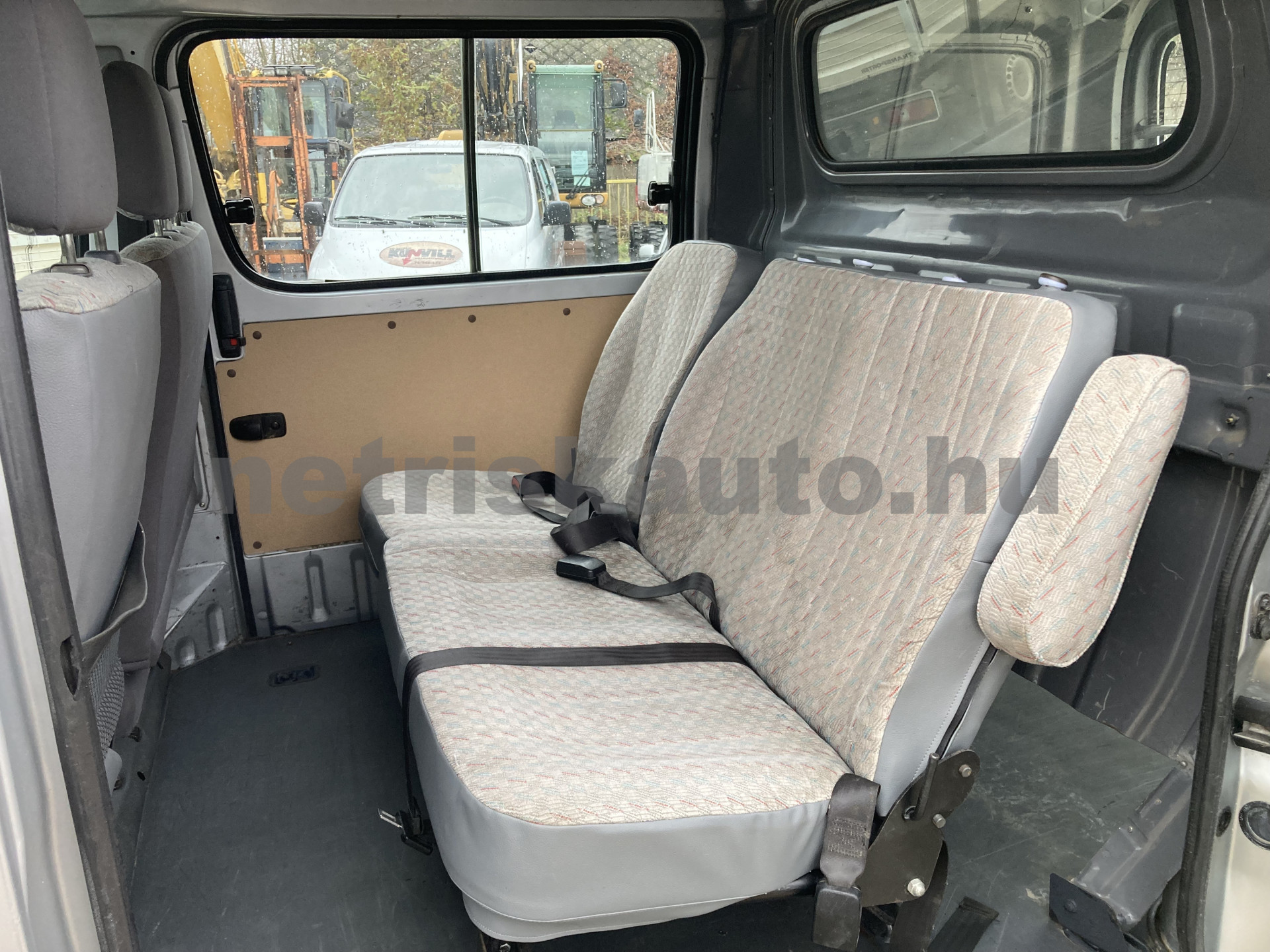 TOYOTA Hi-Ace 2.4 TD 4x4 Panel Van tehergépkocsi 3,5t össztömegig - 2446cm3 Diesel 121333 9/10