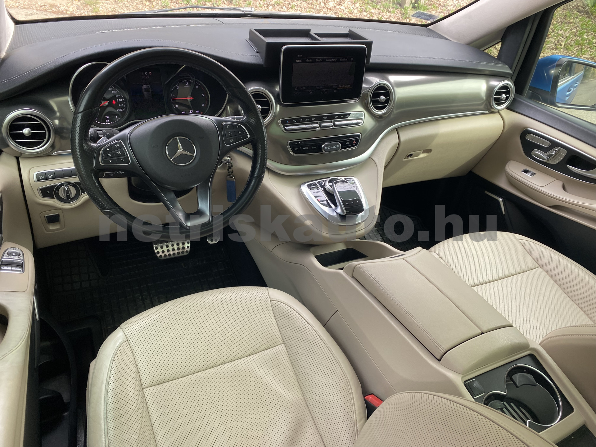 MERCEDES-BENZ V-osztály V 220 d K 4Matic Aut. tehergépkocsi 3,5t össztömegig - 2143cm3 Diesel 121433 6/12