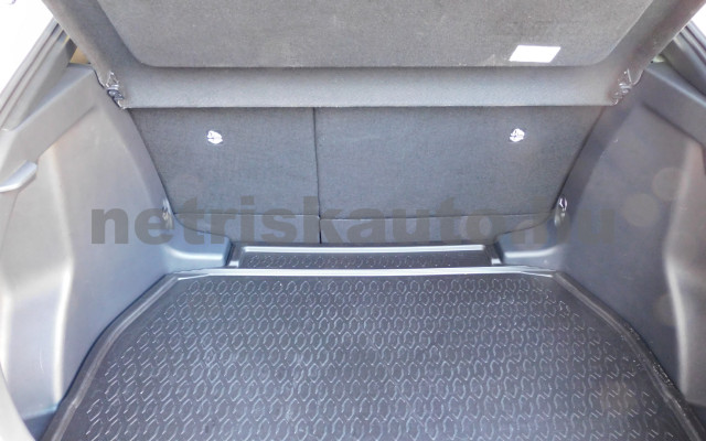 TOYOTA C-HR 1.8 Hybrid Style e-CVT személygépkocsi - 1798cm3 Hybrid 121244 11/12