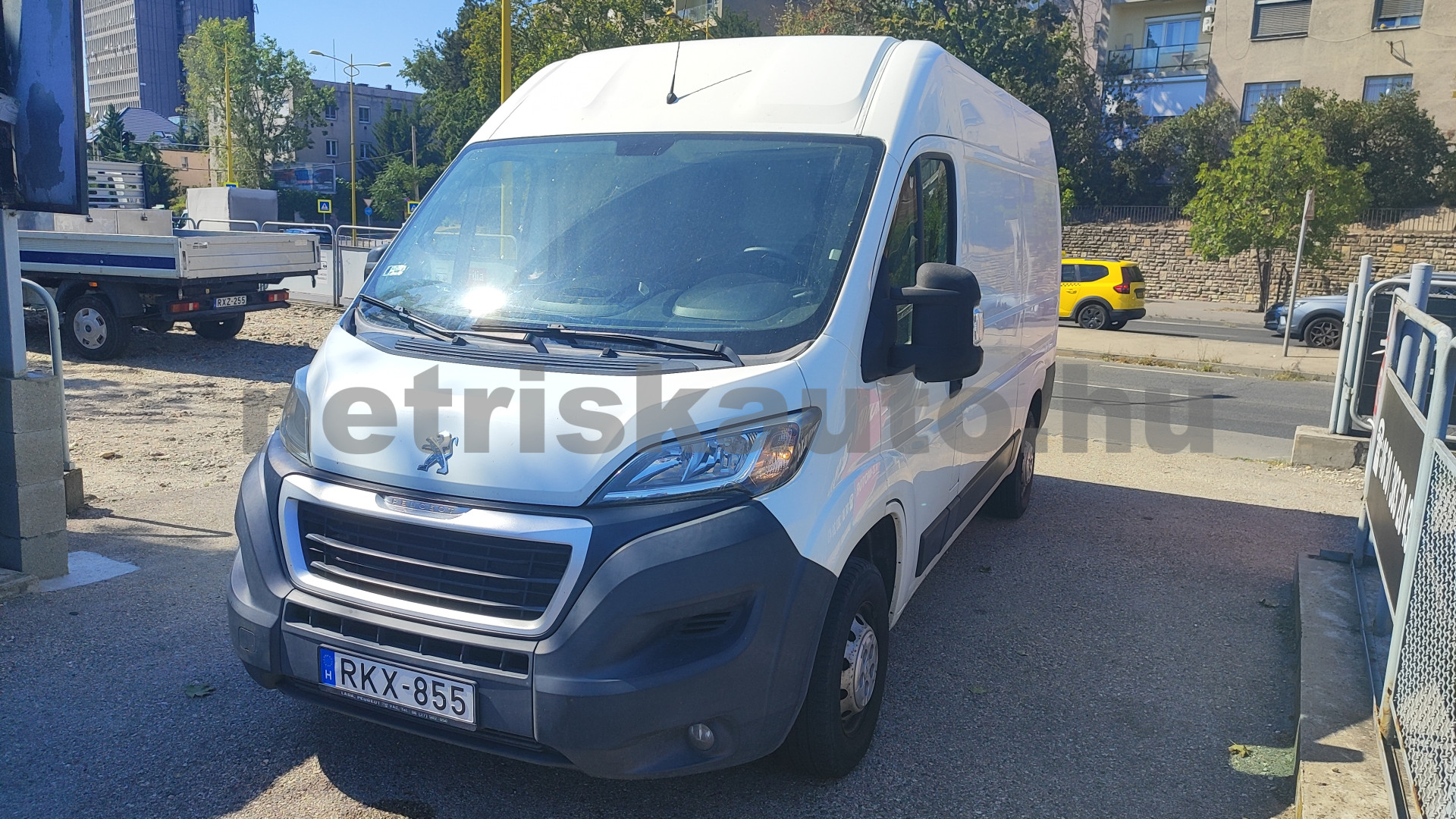 PEUGEOT Boxer 2.0 BHDI 350 FT L2H2 Access E6 tehergépkocsi 3,5t össztömegig - 1997cm3 Diesel 121575 11/12