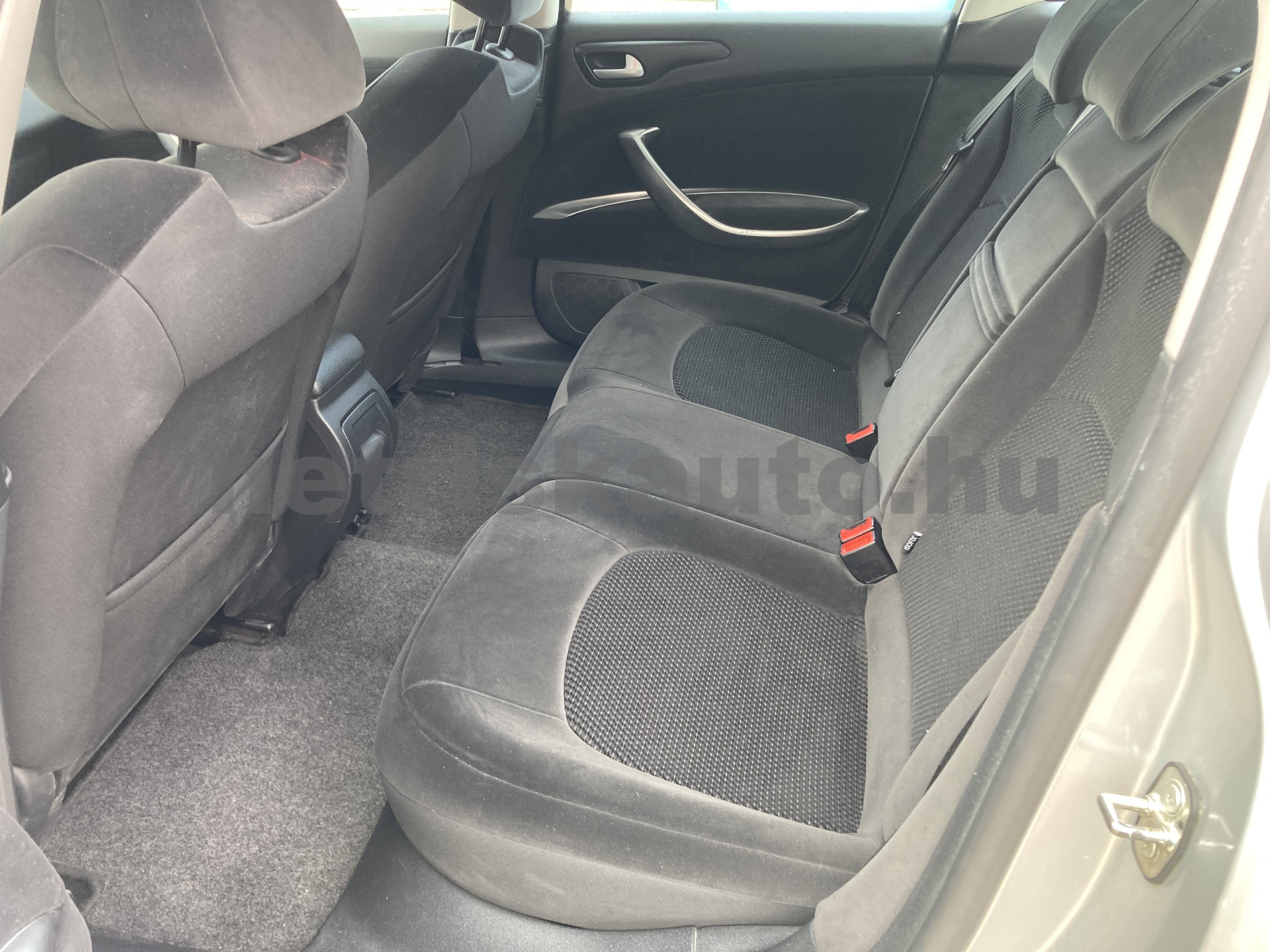 CITROEN C5 2.0 HDi Prestige személygépkocsi - 1997cm3 Diesel 121303 9/11