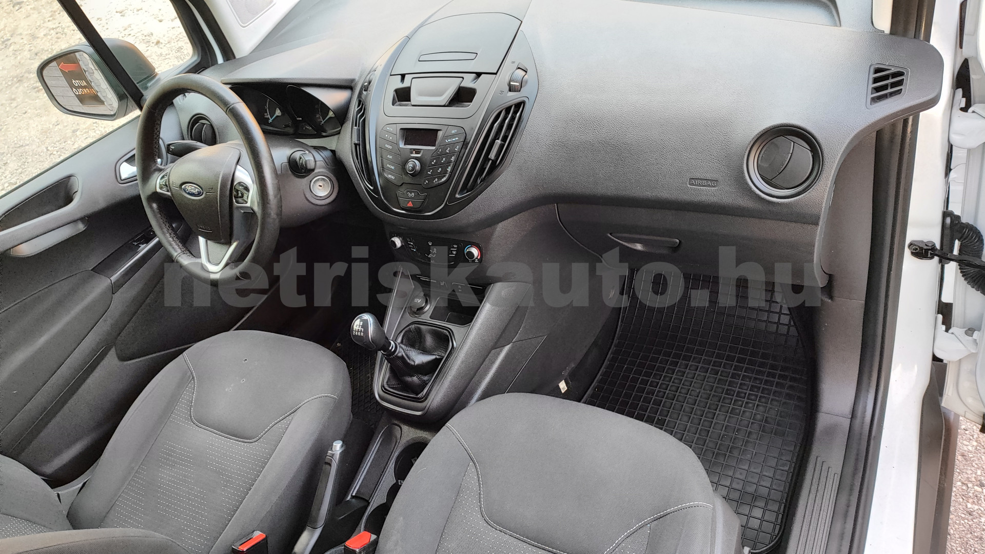 FORD Courier 1.5 TDCi Transit Trend S&S tehergépkocsi 3,5t össztömegig - 1498cm3 Diesel 121448 7/12