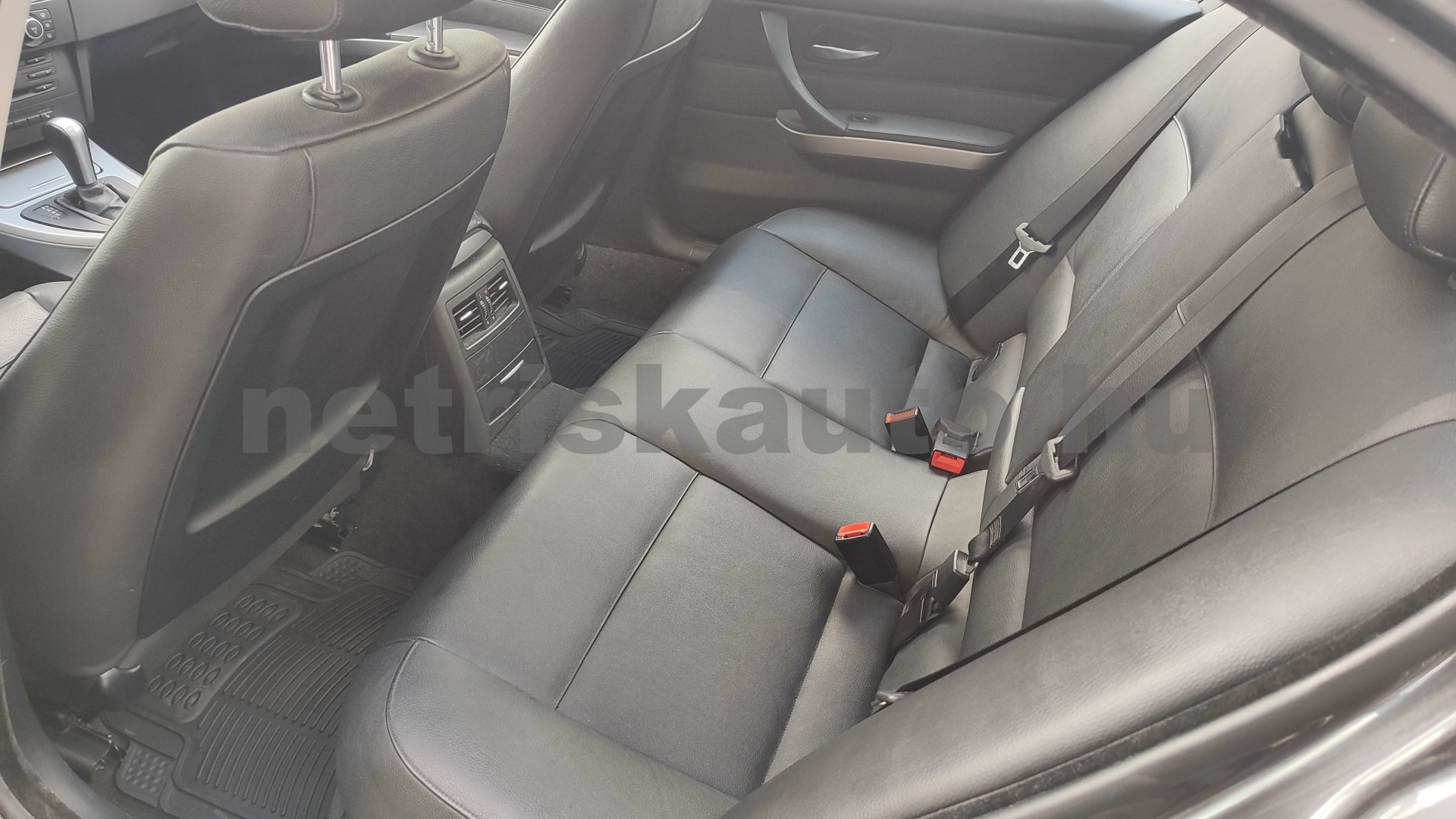 BMW 3-as sorozat 320d Aut. személygépkocsi - 1995cm3 Diesel 121490 10/12