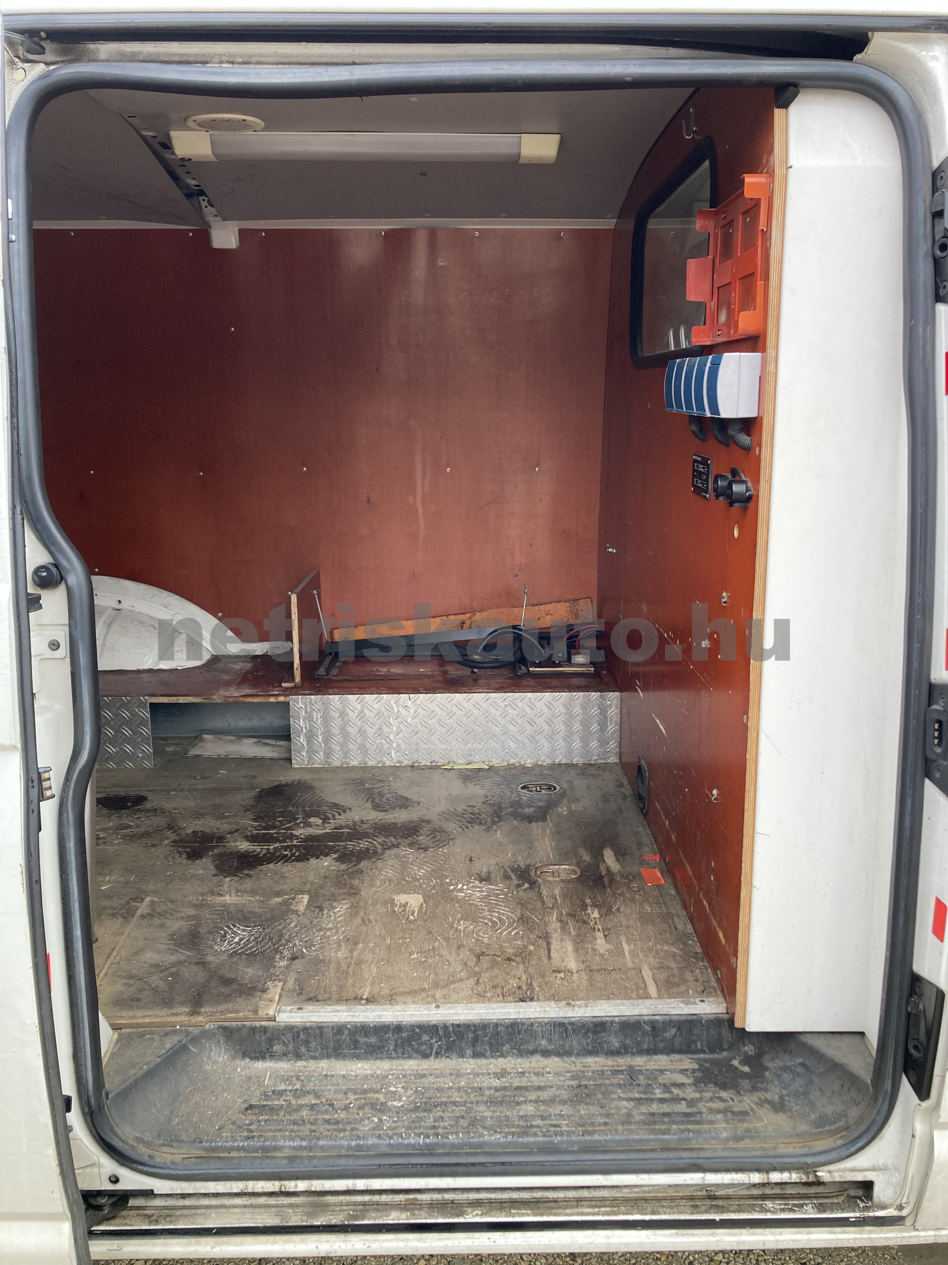 VW Transporter 2.0 CR TDI Power EU4 tehergépkocsi 3,5t össztömegig - 1968cm3 Diesel 121334 11/11