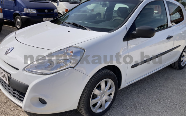 RENAULT Clio CLIO III 1.5 dCi Société MAGYAR,FRISS VI tehergépkocsi 3,5t össztömegig - 1461cm3 Diesel 121611 2/8