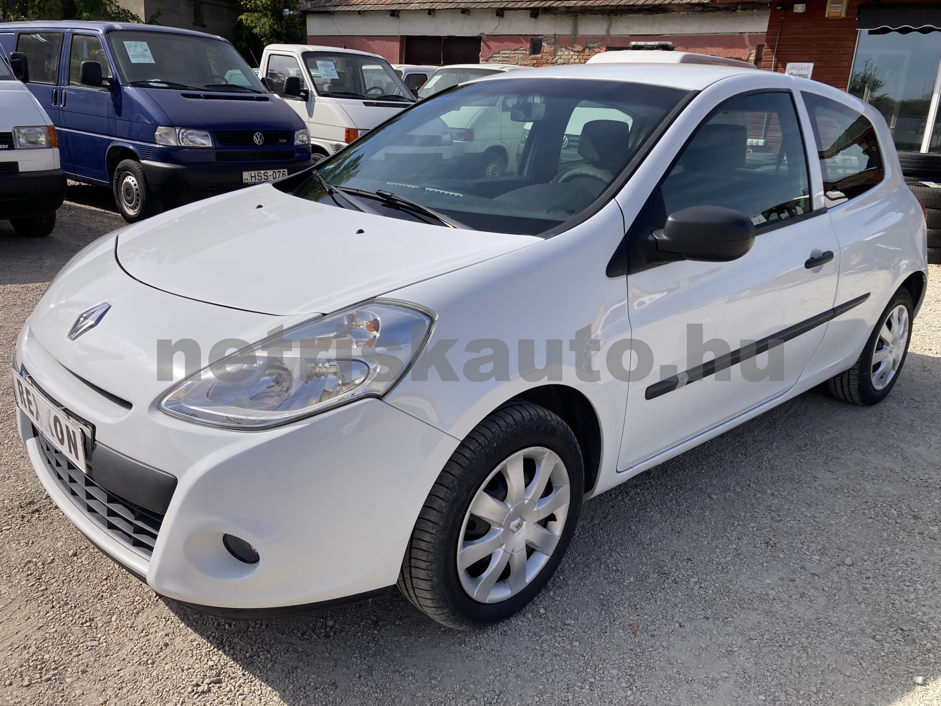 RENAULT Clio CLIO III 1.5 dCi Société MAGYAR,FRISS VI tehergépkocsi 3,5t össztömegig - 1461cm3 Diesel 121611 2/8