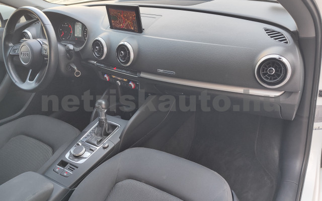 AUDI A3 30 TDI Design személygépkocsi - 1598cm3 Diesel 121512 7/12