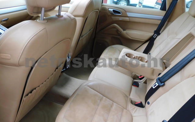 PORSCHE Cayenne Cayenne GTS tiptronic személygépkocsi - 3604cm3 Benzin 120113 11/12