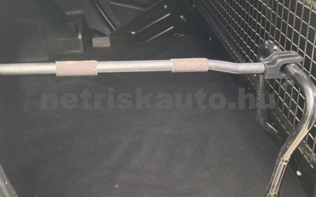 PEUGEOT 208 1.6 BlueHDi Van tehergépkocsi 3,5t össztömegig - 1560cm3 Diesel 121218 9/10