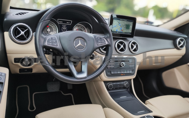 MERCEDES-BENZ GLA-osztály GLA 200 AMG Sport 7G-DCT személygépkocsi - 1595cm3 Benzin 121506 5/12