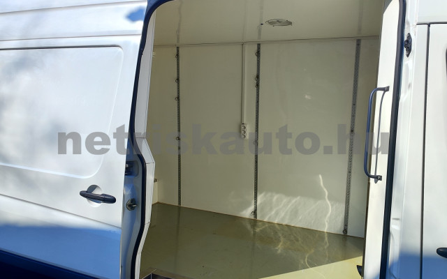 VW Crafter 2.0 CR TDI 35 L4H3 tehergépkocsi 3,5t össztömegig - 1968cm3 Diesel 121413 7/12