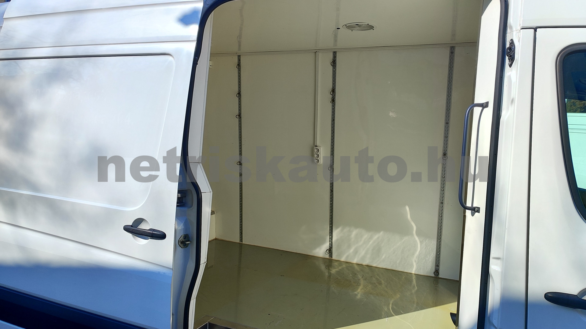 VW Crafter 2.0 CR TDI 35 L4H3 tehergépkocsi 3,5t össztömegig - 1968cm3 Diesel 121413 7/12