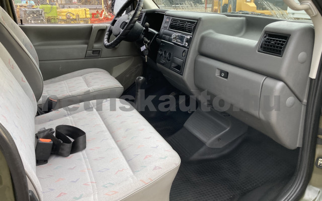 VW Transporter 2.4 Syncro 7DM 1F5 F tehergépkocsi 3,5t össztömegig - 2370cm3 Diesel 121346 8/9