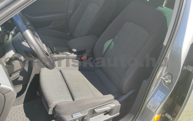VW Passat 2.0 TDI SCR Business DSG személygépkocsi - 1968cm3 Diesel 121560 5/12