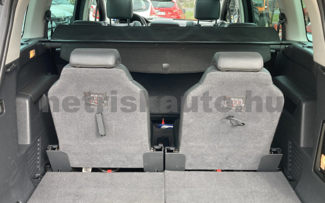PEUGEOT 5008 2.0 HDi Allure (7 sz.) személygépkocsi - 1997cm3 Diesel 120463 11/12