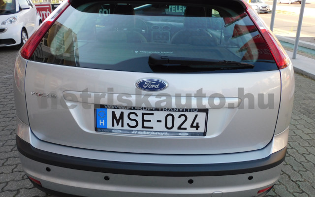 FORD Focus 1.6 Trend Aut. személygépkocsi - 1596cm3 Benzin 120320 12/12