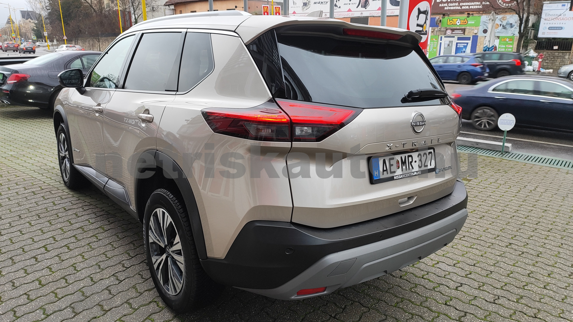 NISSAN X-Trail 1.5 e-Power N-Connecta Aut. személygépkocsi - 1497cm3 Hybrid 121358 2/12