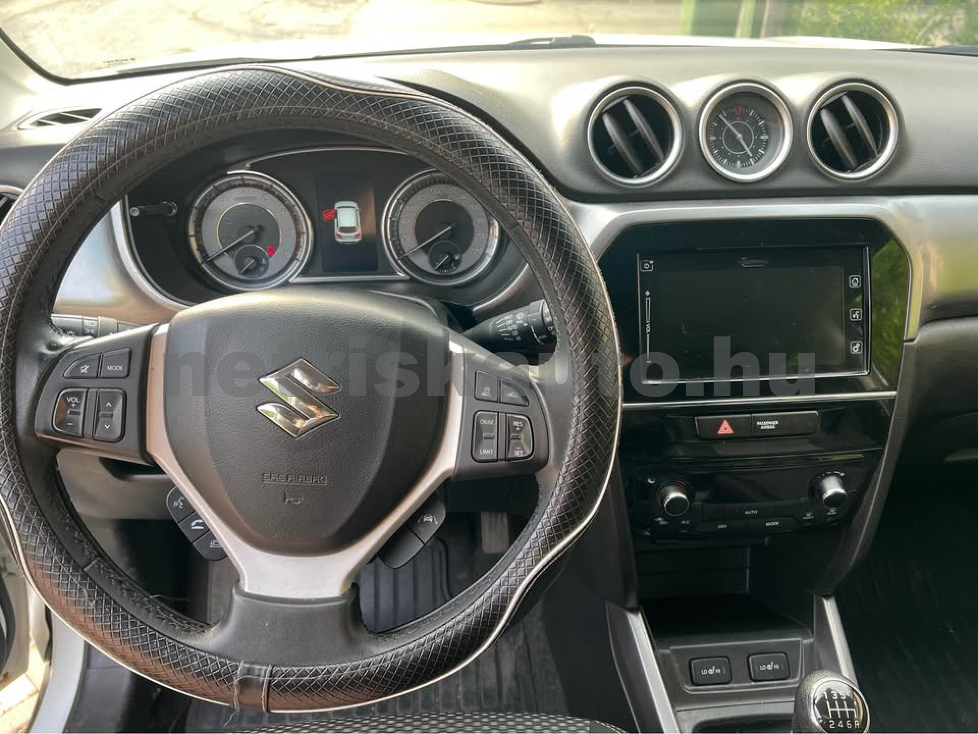 SUZUKI Vitara 1.4 Hybrid GL+ személygépkocsi - 1373cm3 Hybrid 121452 9/11