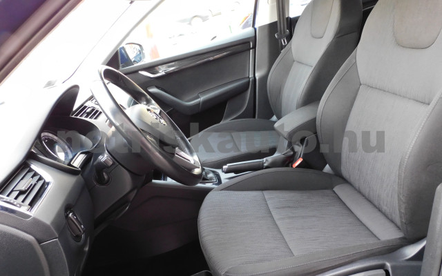 SKODA Octavia 2.0 CR TDI Style 4x4 DSG E6 személygépkocsi - 1968cm3 Diesel 120120 5/12