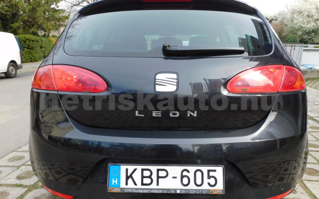SEAT Leon 2.0 TFSI Stylance Sport személygépkocsi - 1984cm3 Benzin 120034 12/12
